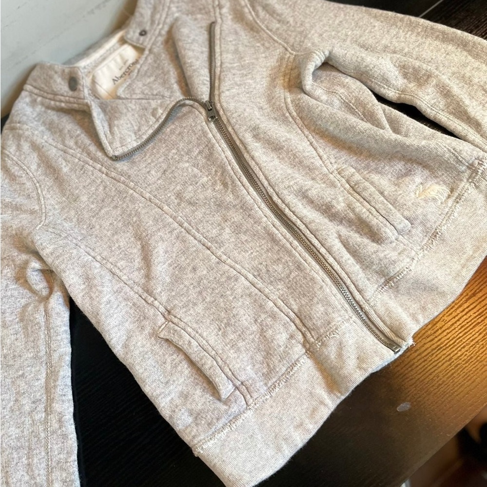 Gray zip up - Picture 12 of 13